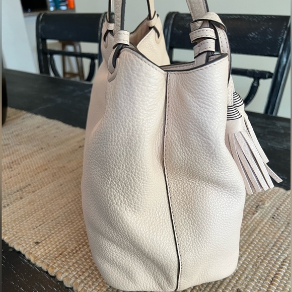 Authentic Tory Burch Thea Center Zip Tote w/ matching Tory Burch wallet. - Picture 9 of 14